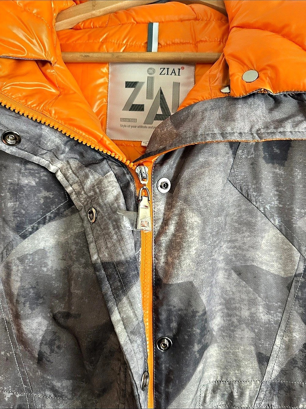 Unisex ZIAI puffer jacket Geometric in Gray & Orange Size Medium NWOT - Picture 4 of 14